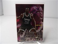 Shaquille O'Neal 95-96 Fleer #30