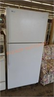 Whirlpool fridge with top freezer