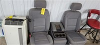 2018 GMC REGULAR CAB TRUCK SEATS (2)