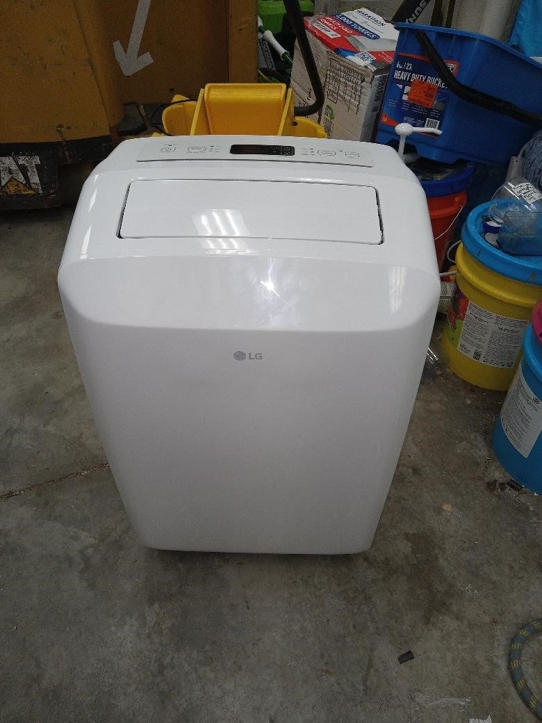 $308  LG 6 000 BTU Portable AC  Cools 250 Sq.Ft.