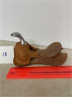 MODEL HORSE TACK #18, WESTERN SADDLE FRAME, LG