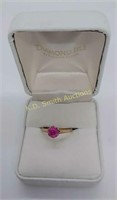 Antique 14KT Gold Ring w/Pink Gemstone (2.2 grams)