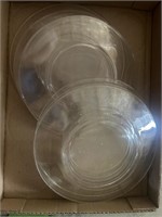 Box of 8 glass plates