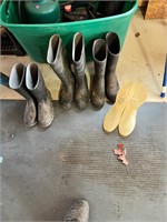 4 Pairs of Rubber Boots