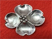Sterling Silver Flower Pin 2.84 Grams