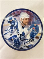 Autographed collectable hockey plate
