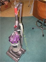 DYSON UPRIGHT VACUM WITH ATTACHMENTS