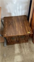 End table, 24?x24?x20?