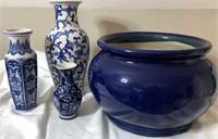 Assortment of Blue & White Ceramic Pots/Vases
