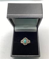 Silver ring w/stones- 1.64 grams