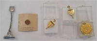 (5) Vintage Collectible Pins Including (3) H.R.