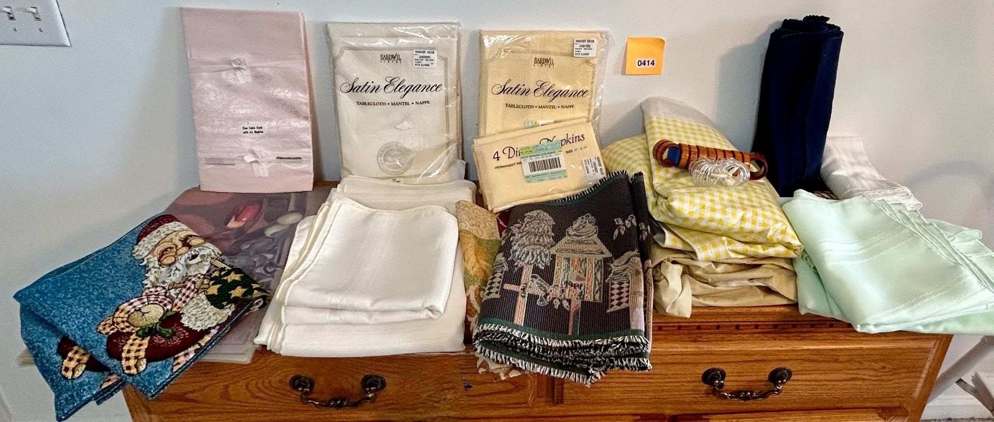 Placemats, Tablecloths and Napkins!