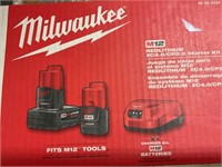 Milwaukee M12 Battery and Charger Kit
