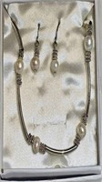 LADIES NECKLACE & EARRING SET SW WHITE BEADS