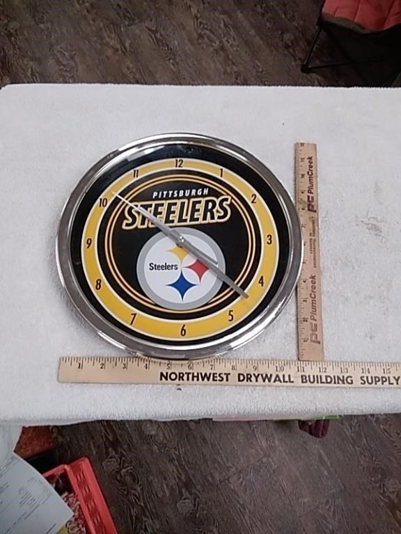 Pittsburgh Steelers wall clock