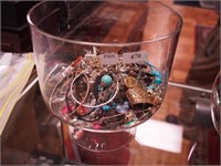 Container of costume jewelry (CNI)