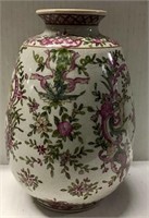 ORIENTAL PRINT VASE