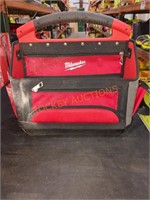 Milwaukee PACKOUT tool box