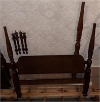 Thomasville Furniture Mahogany 4-Post Rice Bed