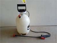 Roundup 2 gallon pump up sprayer