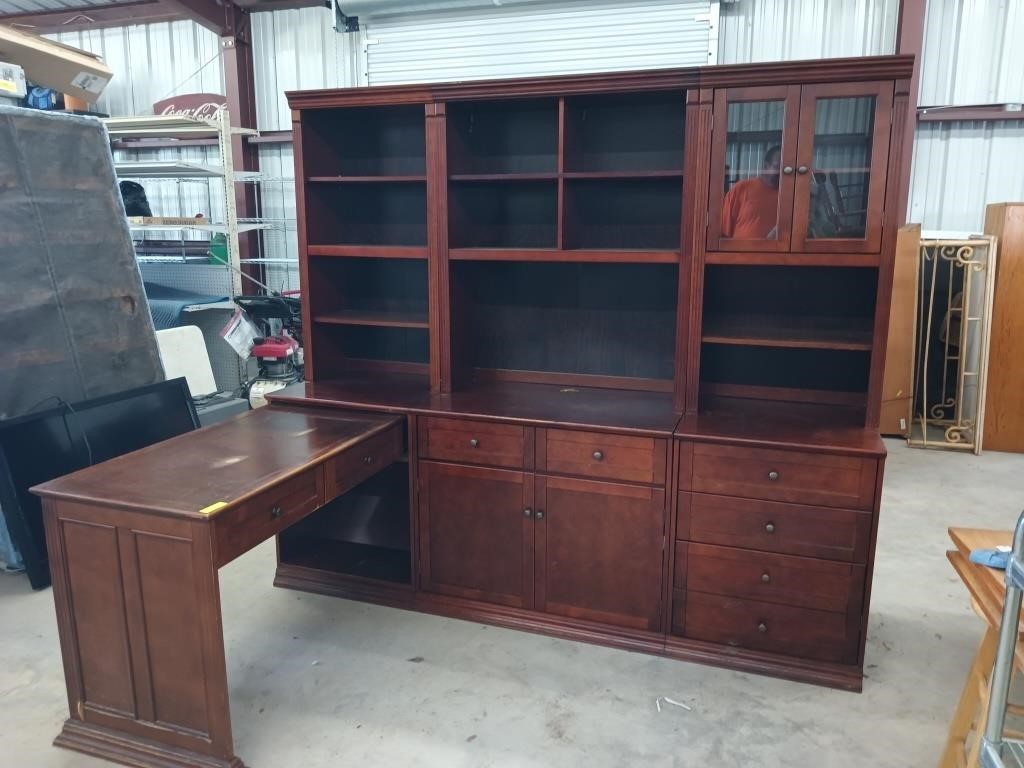 L shaped executive office desk 74x83.5x61.5