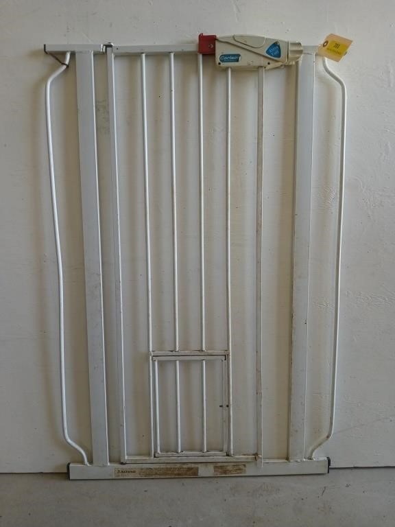 Extra tall pet gate 41.5x27