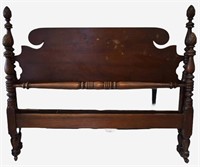 Antique Mahogany Pinapple / Artichoke Post Bed