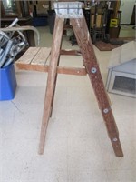 4 Ft Wood Ladder