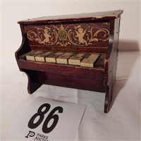 TOY PIANO BY SCHOENHUT PAT. 1900 7 IN