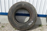 11R22.5 Radial Tire