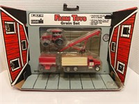 Ertl Farm Toys Grain Set