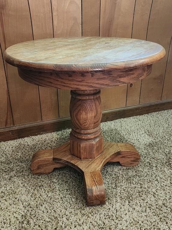 Single Pedestal End Table Roughly 22"x22"