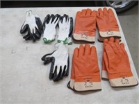 8 pairs of Gloves