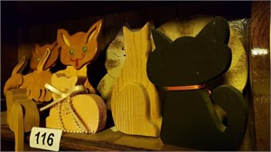 8 wooden wood cats