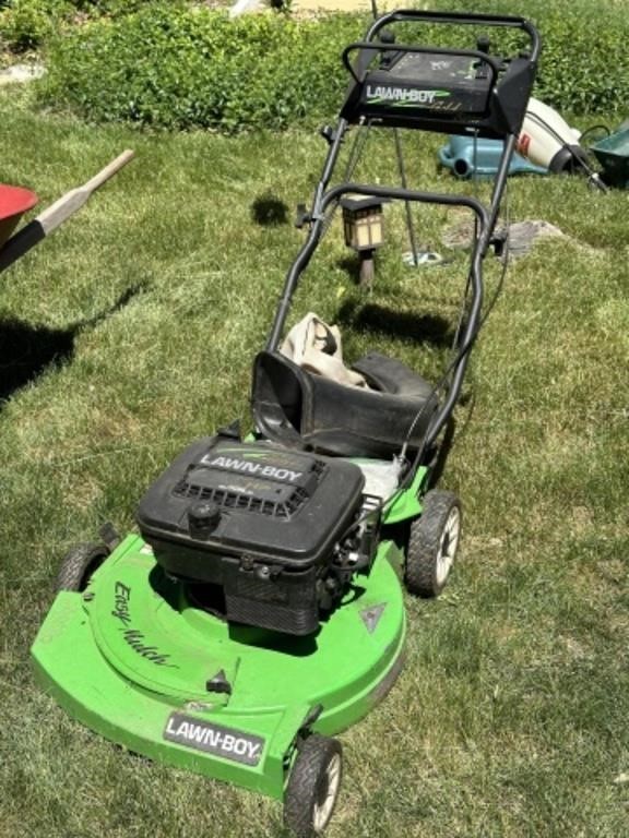 LAWNBOY GOLD SERIES LAWNMOWER, UNTESTED