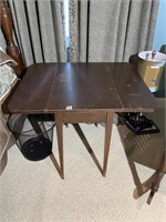 Early Drop Leaf Side Table