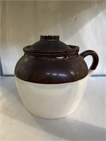 Bean pot crock with lid and handle
