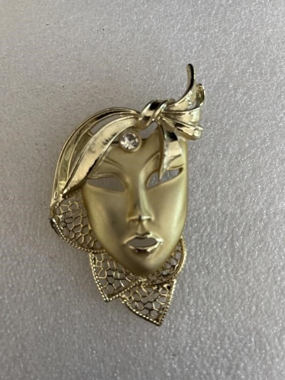 Vintage Mardis Gras Mask Brooch Clear Gem Gold