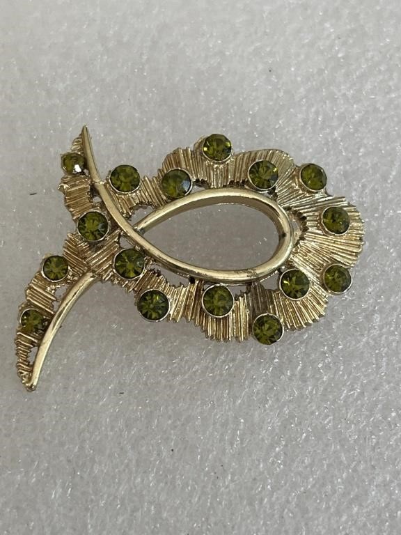 Vintage Costume Jewelry Rhinestone Brooch