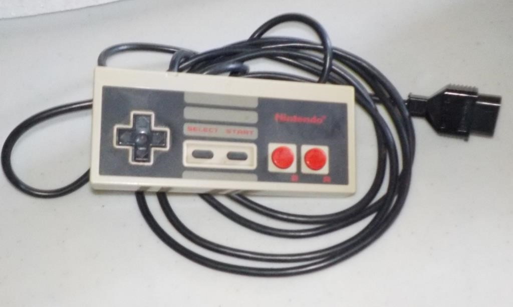 Nintendo NES Controller NES-004