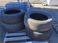 (4) 275/55R20 Tires
