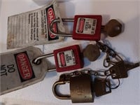 3 padlocks with keys