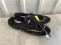 Boys Water Shoes Size 9/10