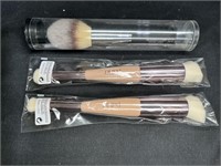 Doll 10 Foundation & Heavenly Luxe Powder Brushes