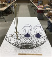 Wire basket w/ candle stand-25in & battery