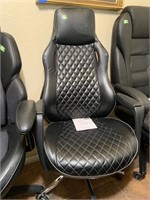 RENARO BONDED LEATHER MANAGERS CHAIR SUP. 275 LBS