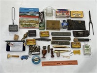 Selection Vintage Household Inc. Razors, Tins