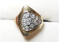 $2500 14K  Diamond(0.15ct) Ring