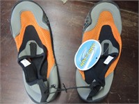 NEW WATER SHOES SIZE MENS 11