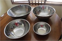 4 Metal Mixing Bowls